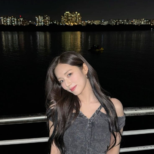 Jiwon gallery image