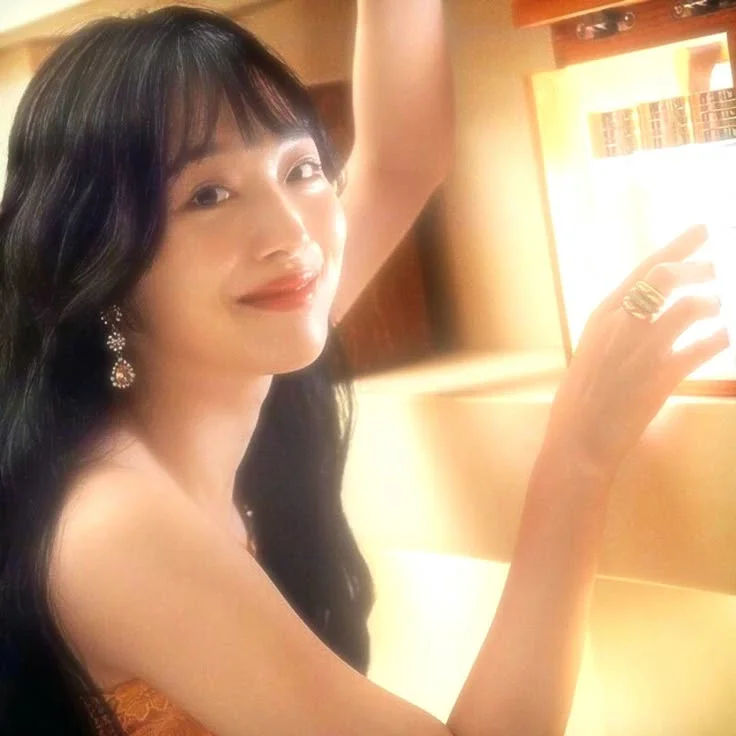 Sulli gallery image