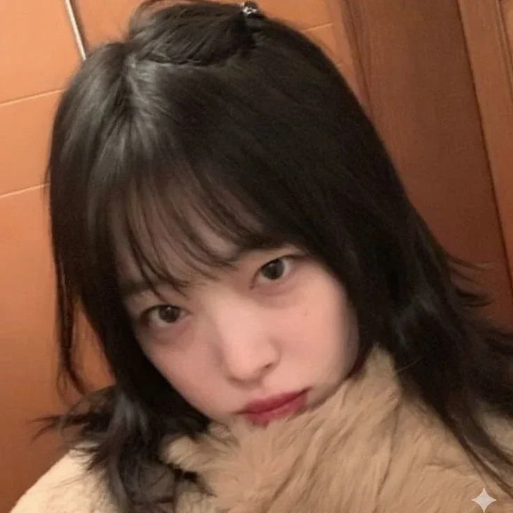 Sulli gallery image