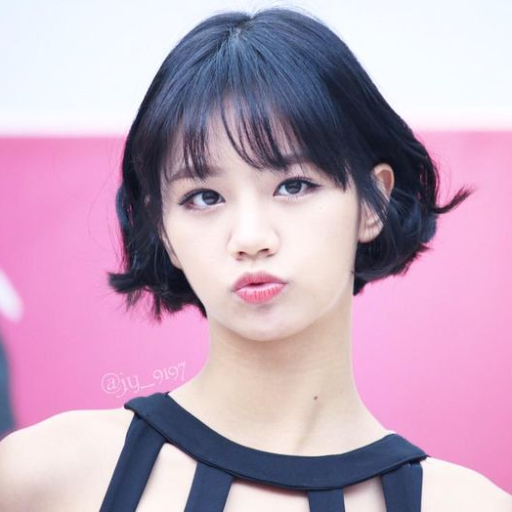 Hyeri gallery image