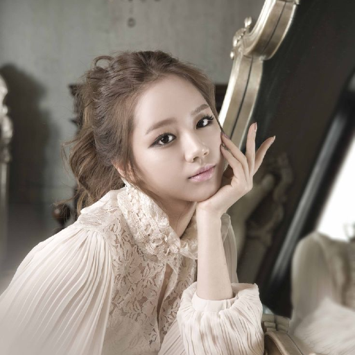 Hyeri gallery image