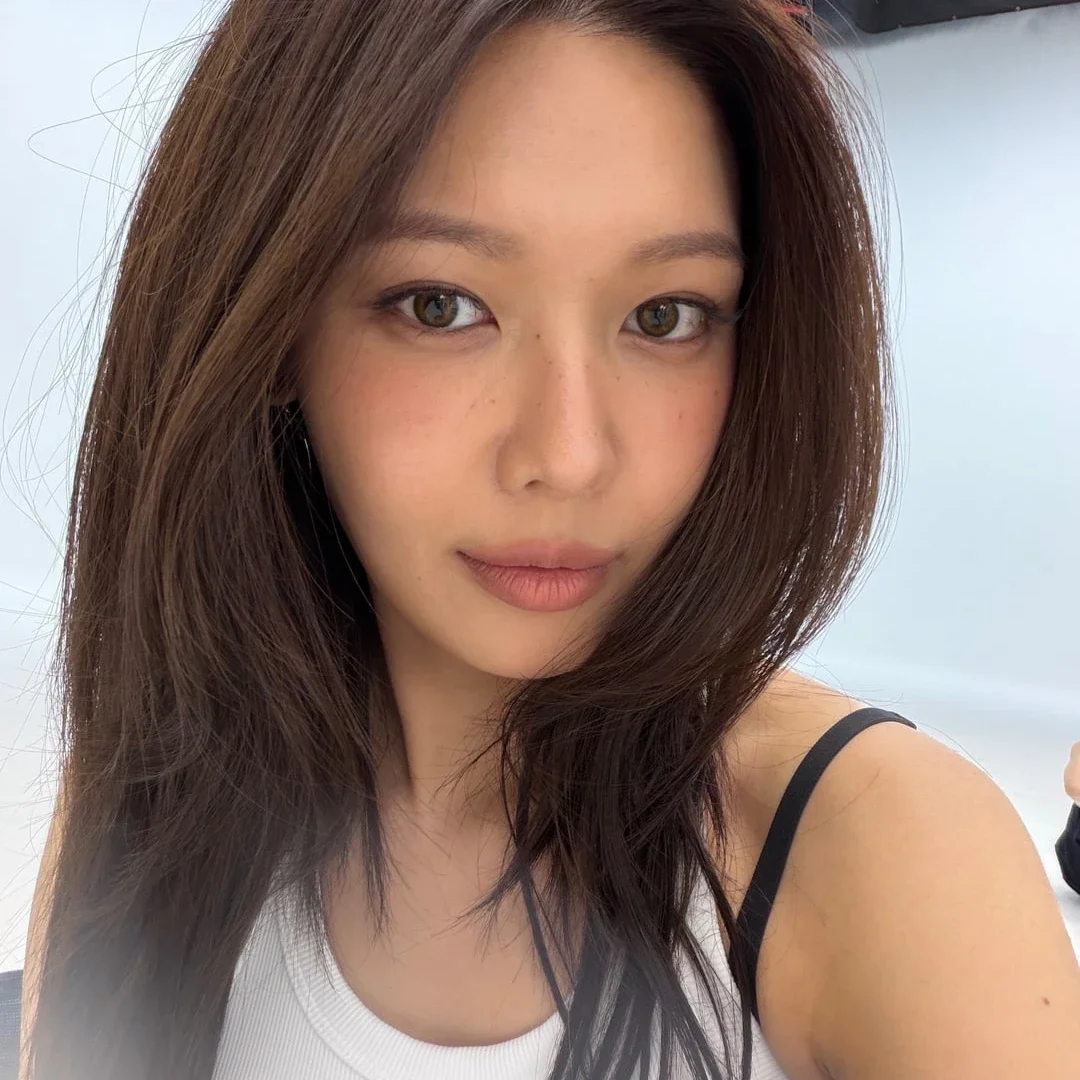 Sooyoung gallery image
