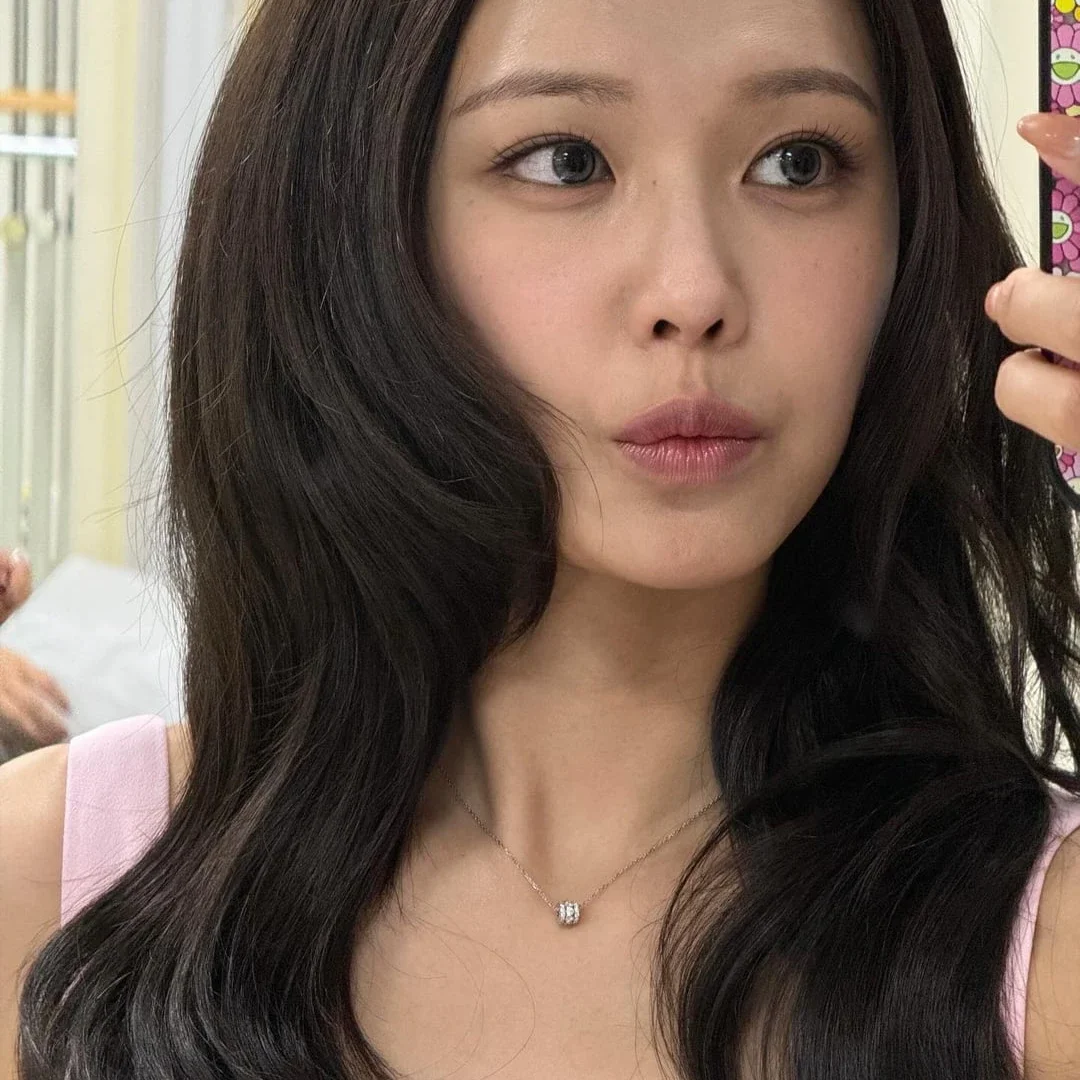 Sooyoung gallery image