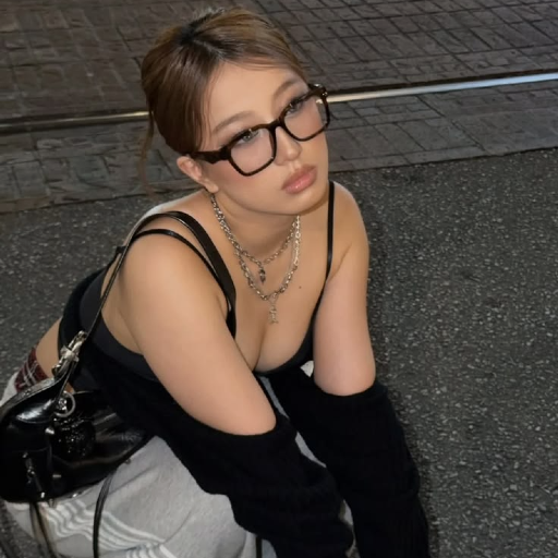Lexi gallery image