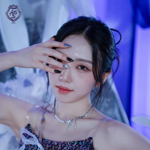 Lynee from Astell member profile photo