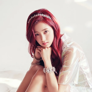 Hana from gugudan member profile photo