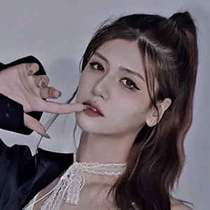 Lee Yena photo