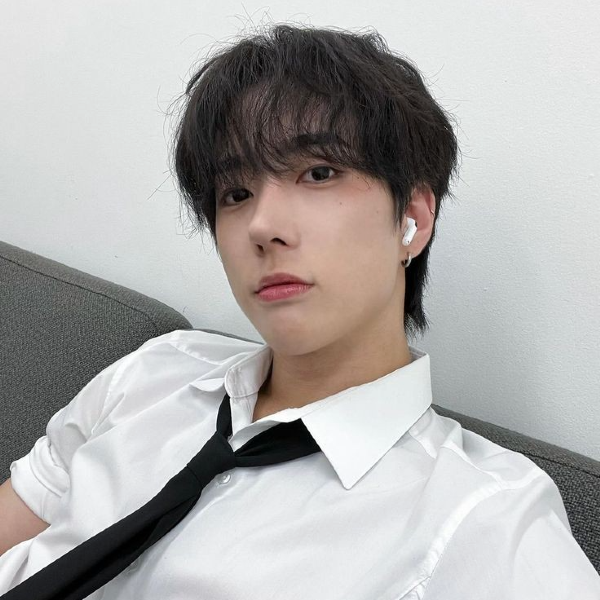 JongWoo gallery image
