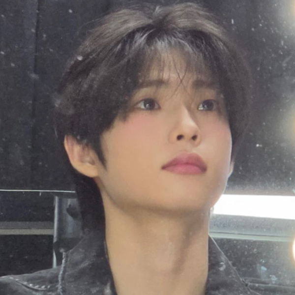 Shin Yechan gallery image