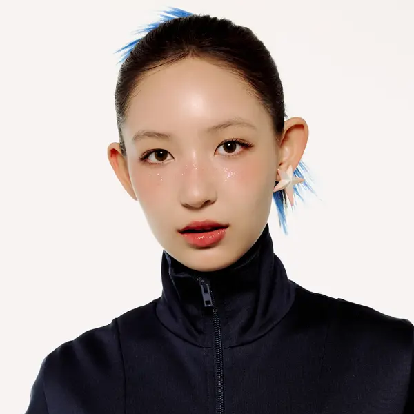 Yi Hani gallery image