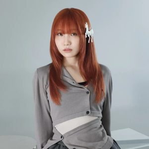 ikura from YOASOBI member profile photo