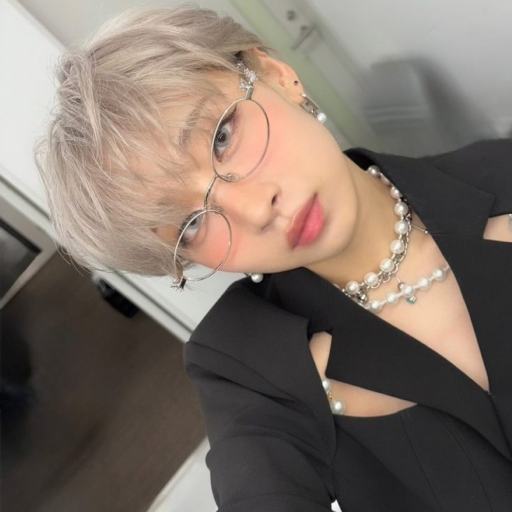 Jisoo gallery image