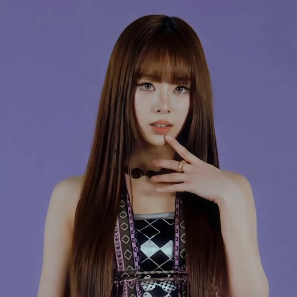 Ji Hyun gallery image