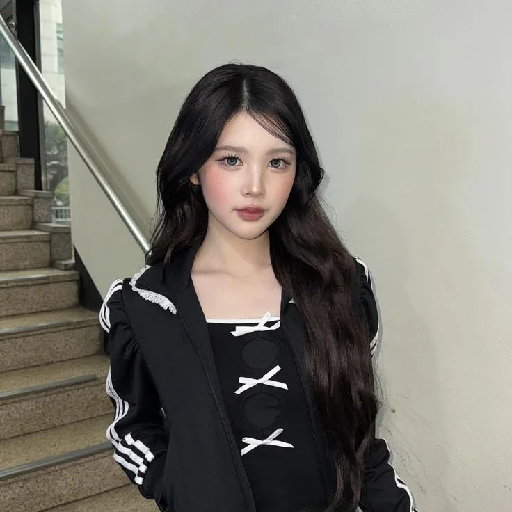 A-na gallery image