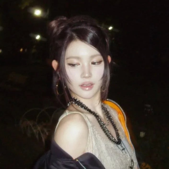 A-na gallery image
