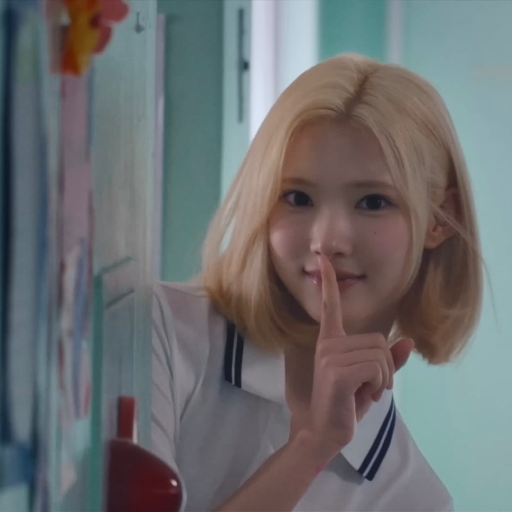 Jiwoo gallery image