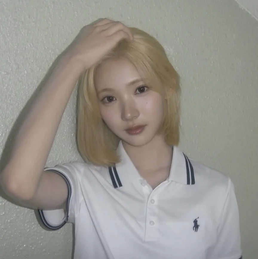 Jiwoo gallery image