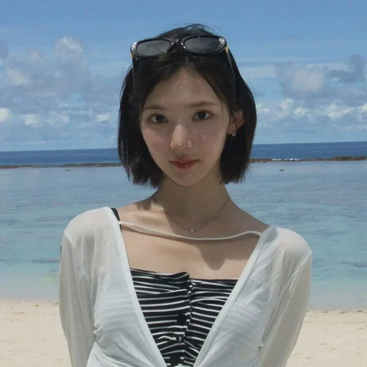 Jiwoo gallery image