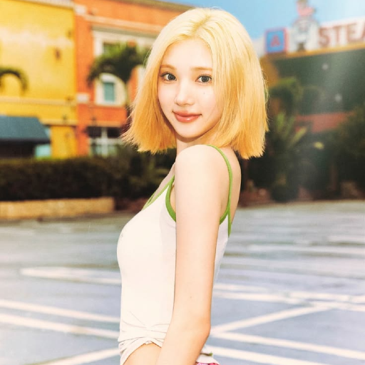Jiwoo gallery image
