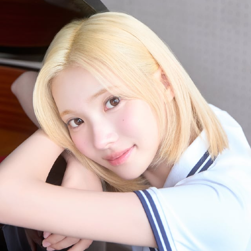Jiwoo gallery image
