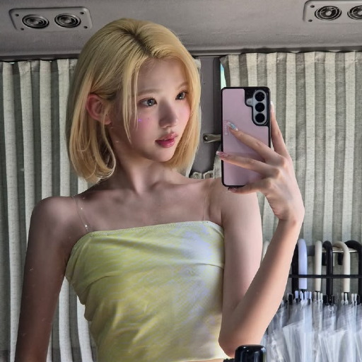 Jiwoo gallery image