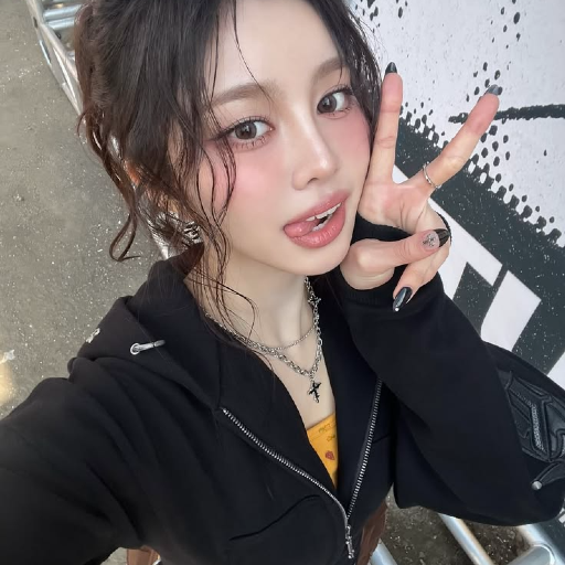 Yuju 갤러리 이미지