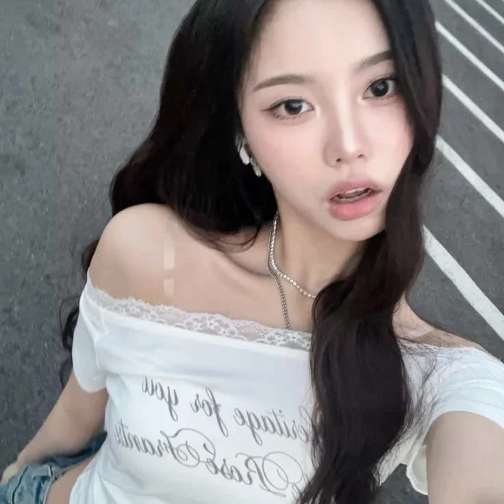 Yuju gallery image