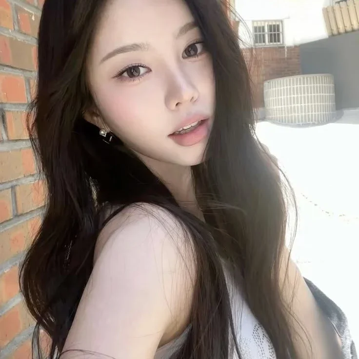 Yuju gallery image