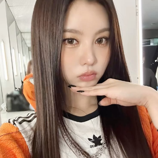 Yuju 갤러리 이미지