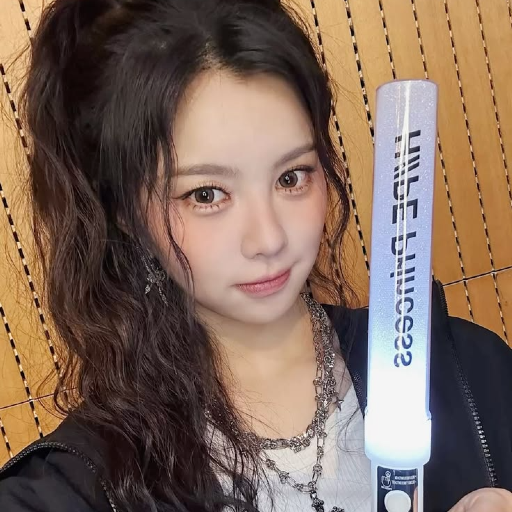 Yuju 갤러리 이미지