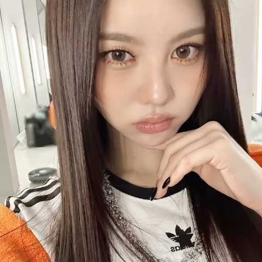 Yuju 갤러리 이미지