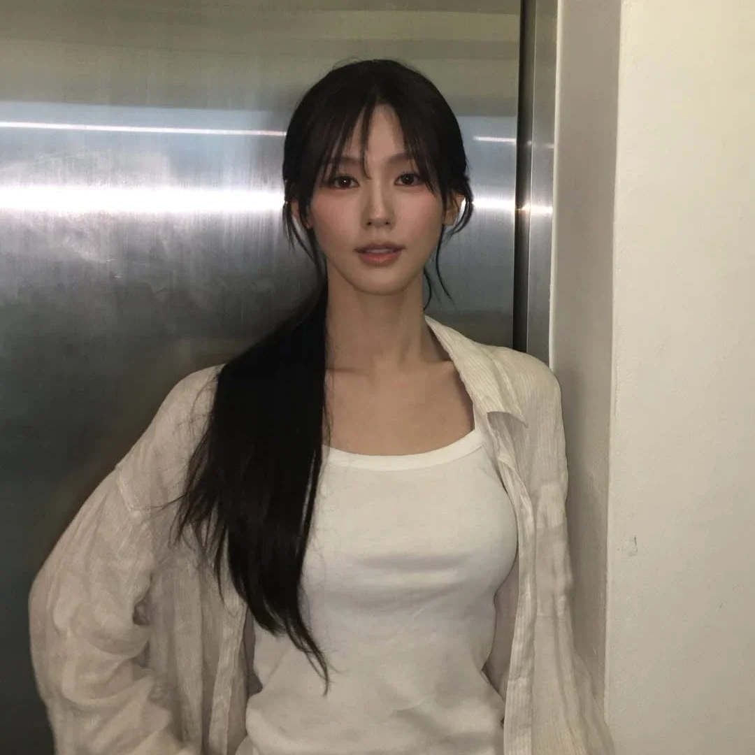 Miyeon gallery image