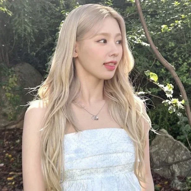 Miyeon gallery image