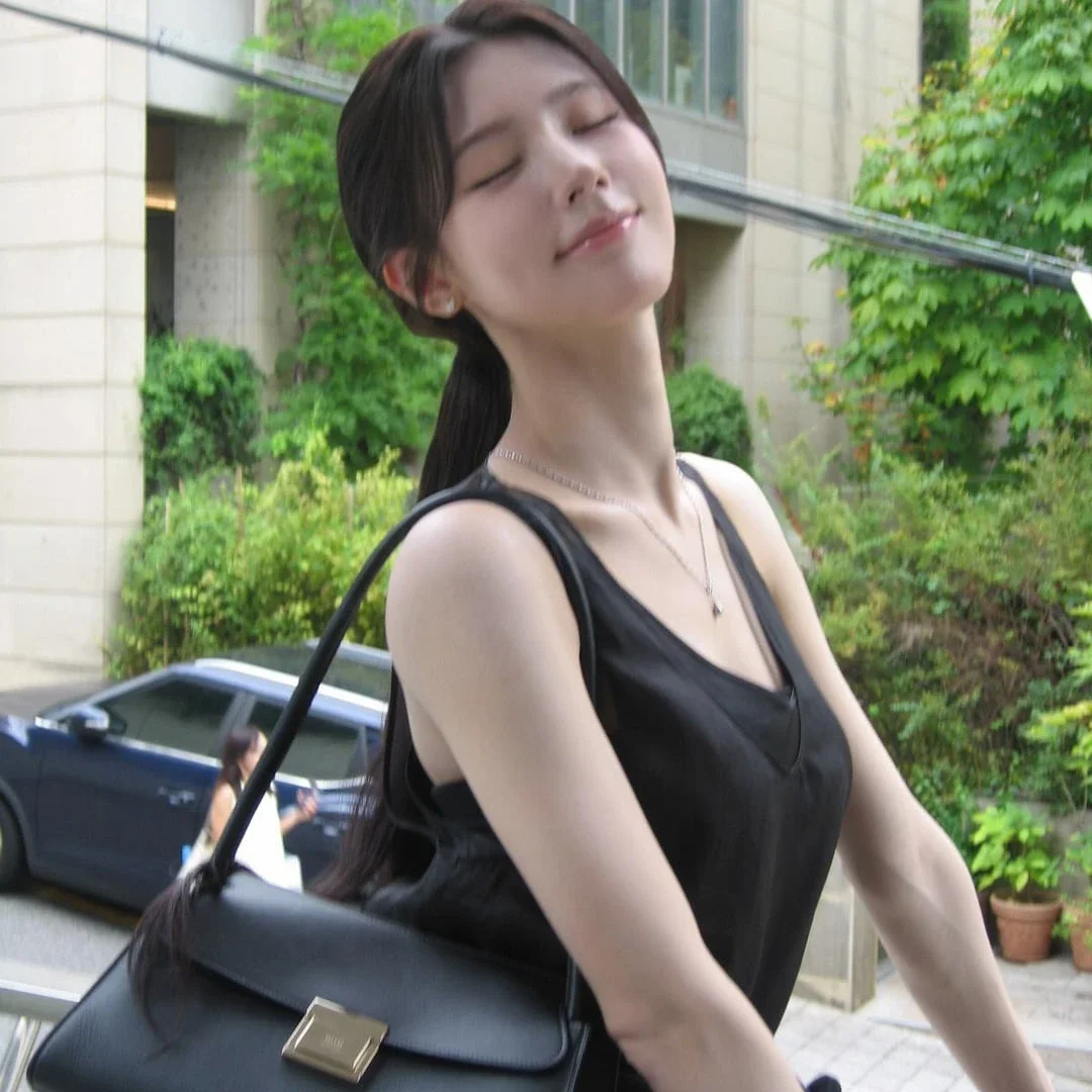 Miyeon gallery image