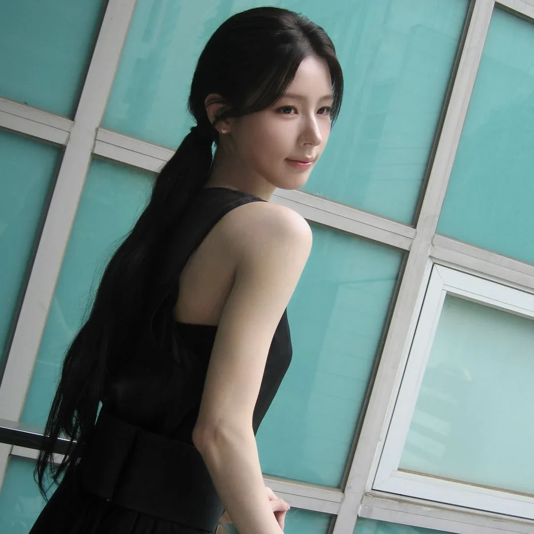 Miyeon gallery image