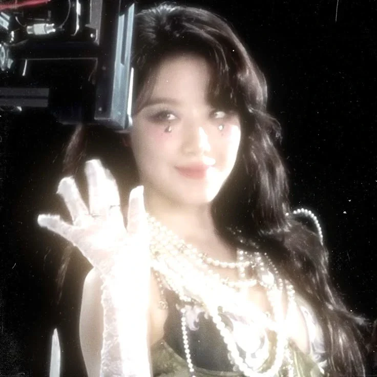 Shuhua gallery image