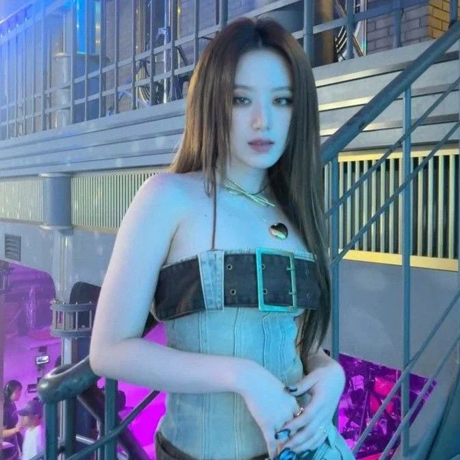 Shuhua gallery image