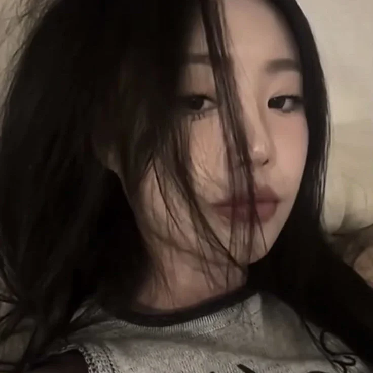 Soojin gallery image
