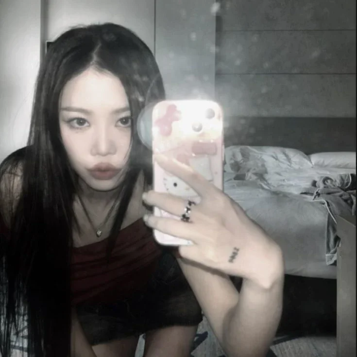 Soojin gallery image