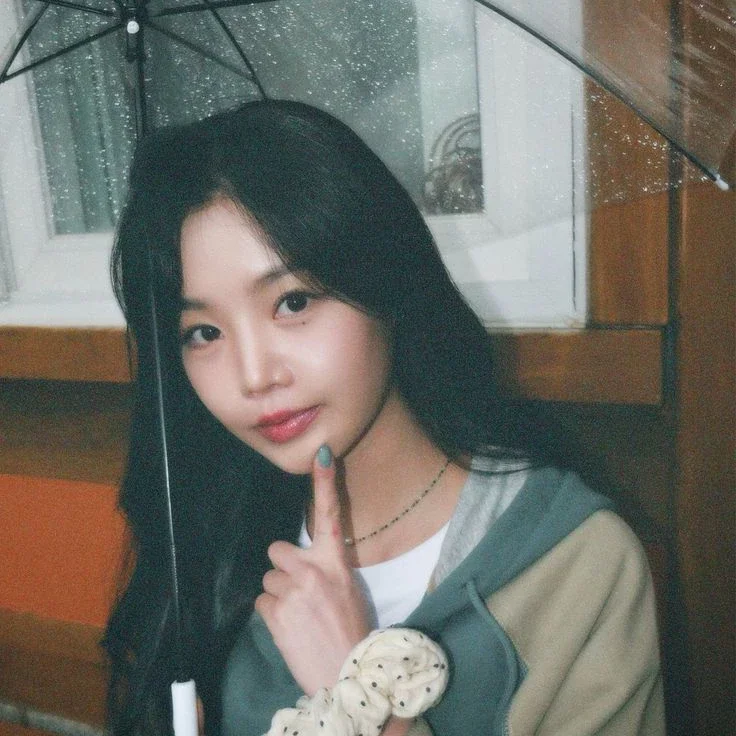 Soojin gallery image