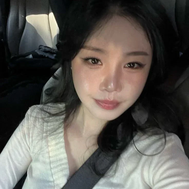 Soojin gallery image