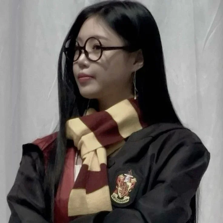 Soojin gallery image