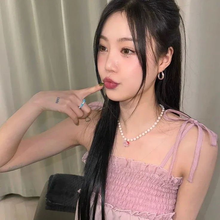 Soojin gallery image