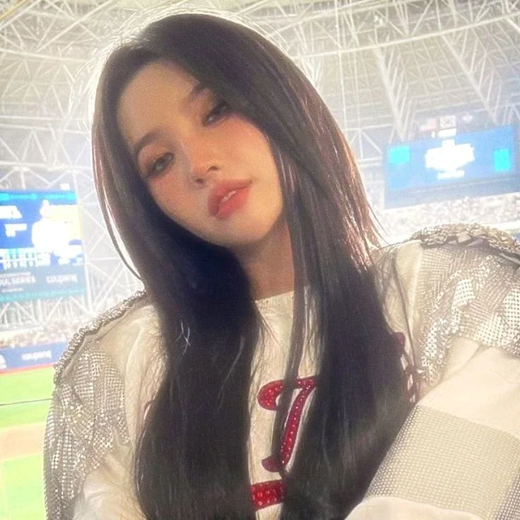 Soyeon gallery image