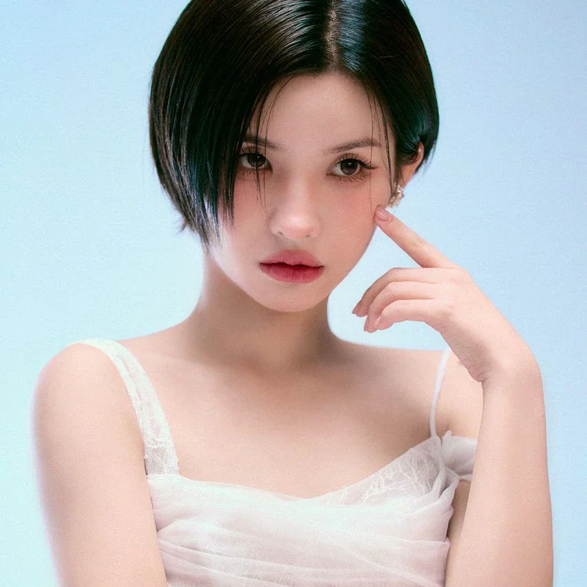 Soyeon gallery image