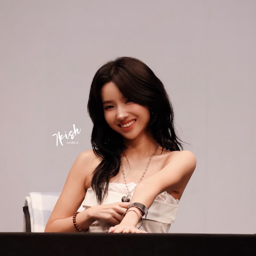 Soyeon gallery image