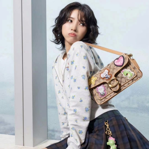 Soyeon gallery image