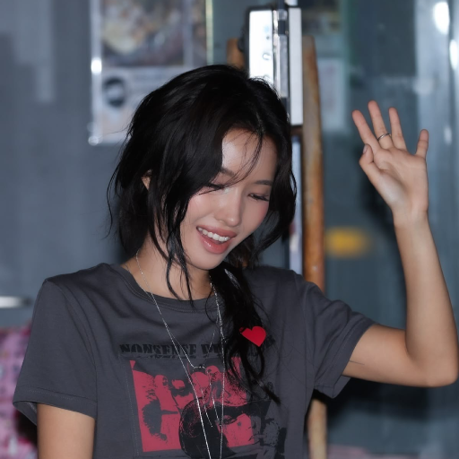 Soyeon gallery image