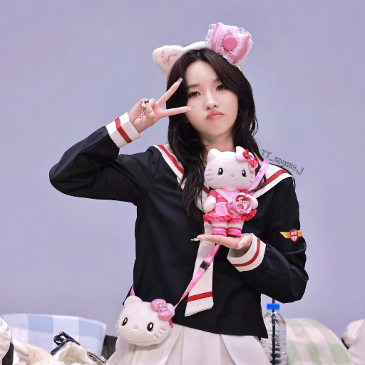Soyeon gallery image