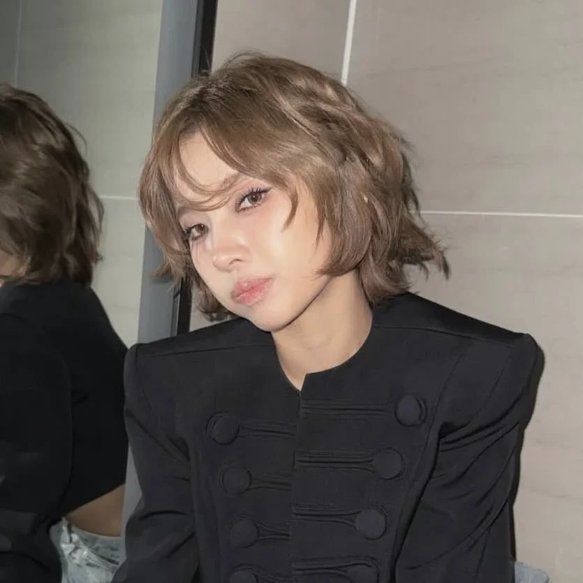 Soyeon gallery image